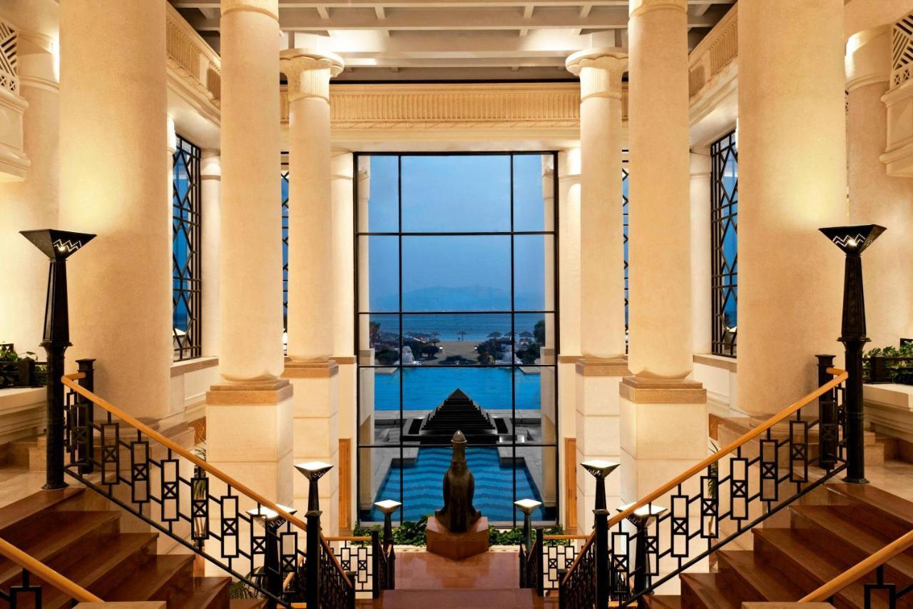 Sheraton Soma Bay Resort Hurghada Exterior photo The staircase at the Four Seasons Hotel, Cairo