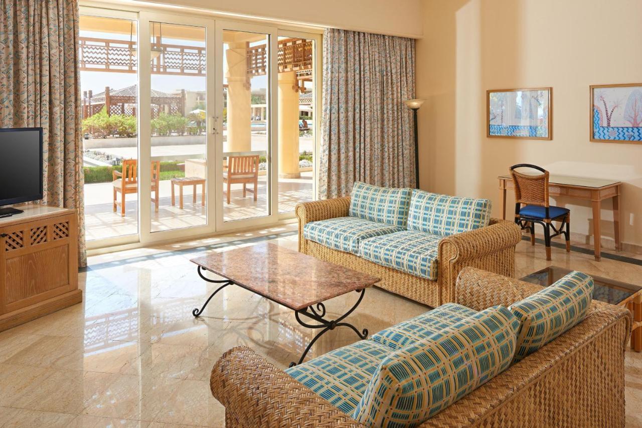 Sheraton Soma Bay Resort Hurghada Exterior photo A living room at the Hilton Sharm El Sheikh