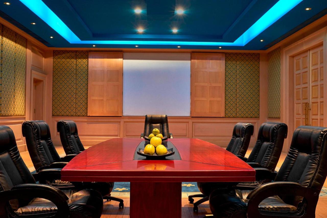 Sheraton Soma Bay Resort Hurghada Exterior photo Boardroom at the Taj Mahal Palace, Mumbai