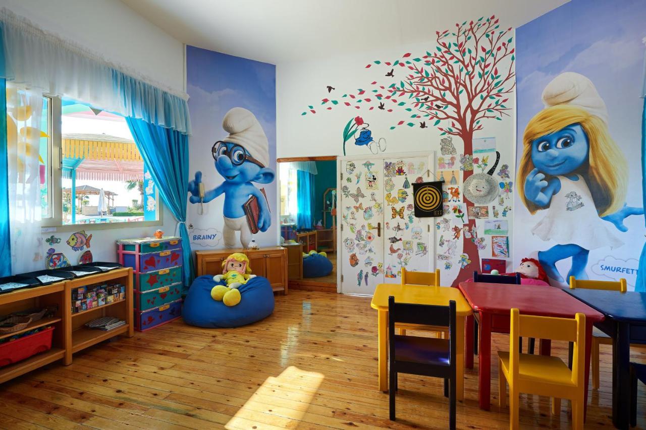 Sheraton Soma Bay Resort Hurghada Exterior photo The Smurfs themed nursery
