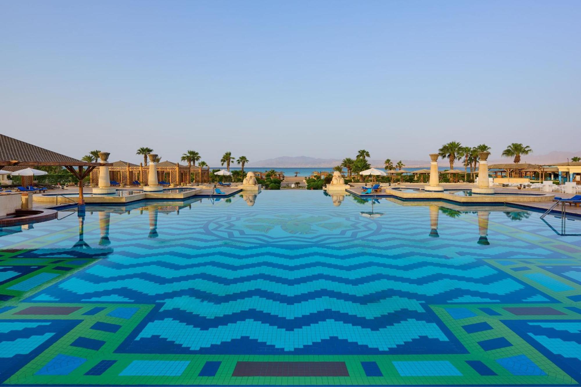 Sheraton Soma Bay Resort Hurghada Exterior photo The Dead Sea resort