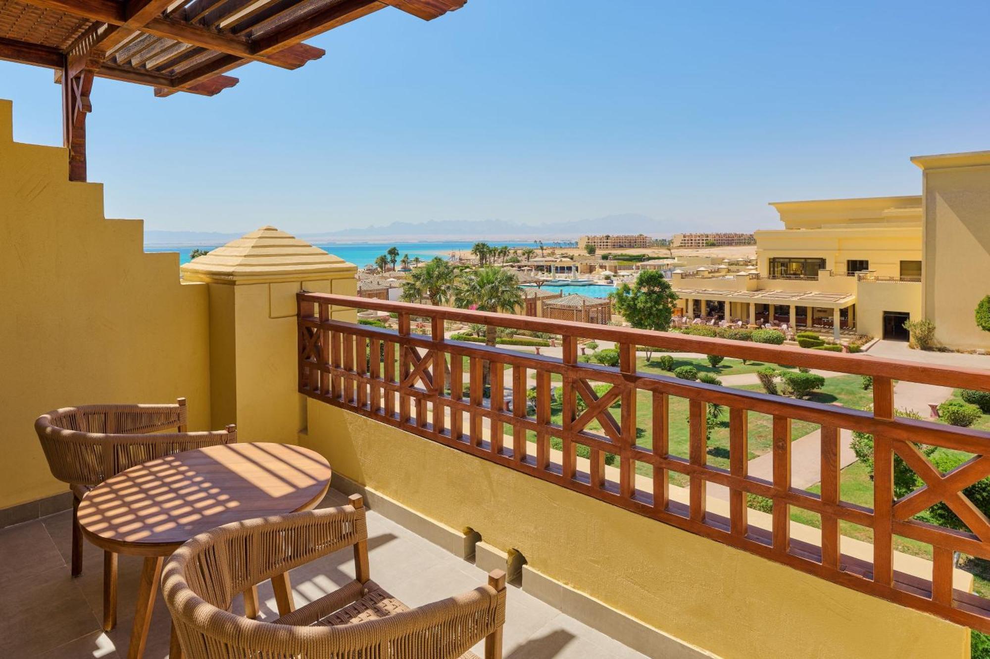 Sheraton Soma Bay Resort Hurghada Exterior photo View from a balcony
