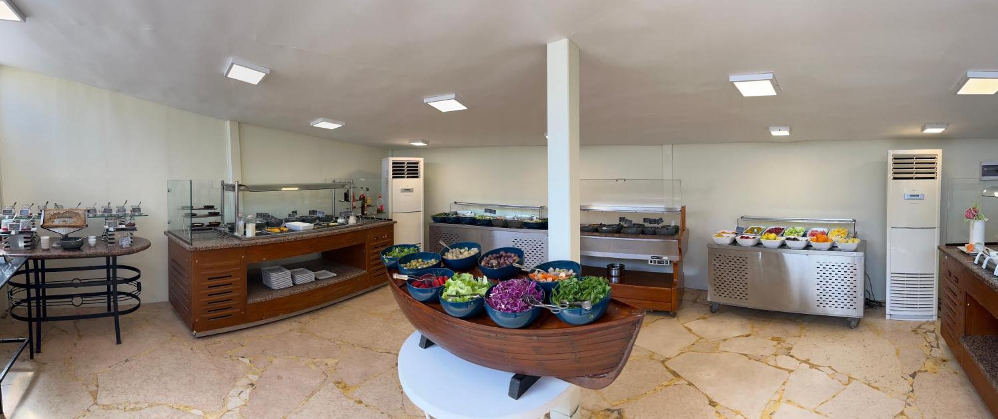 Sheraton Soma Bay Resort Hurghada Exterior photo A 360° panorama of the kitchen at the restaurant